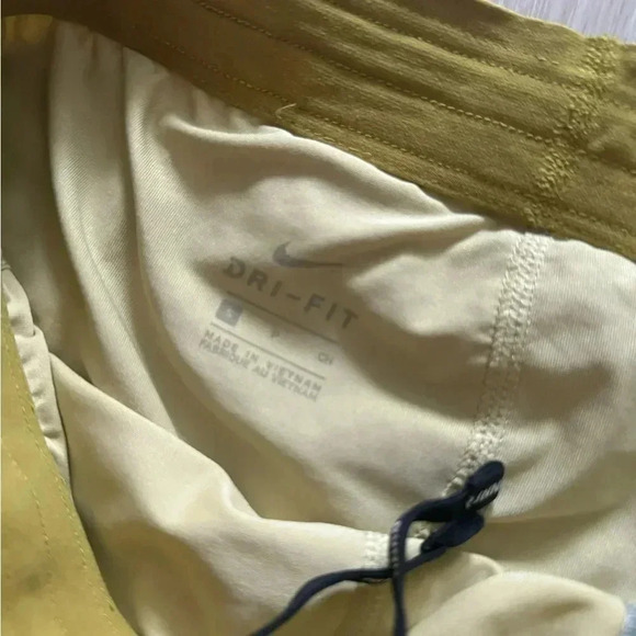 Nike Women`s Tempo Luxe 2-in-1 Running Shorts - Picture 6 of 8